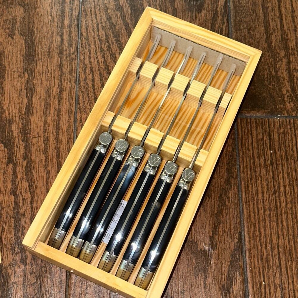 Wolfgang Puck 6 Piece Steak Knife Set 4.5 Inch Blades with Wooden Storage Box